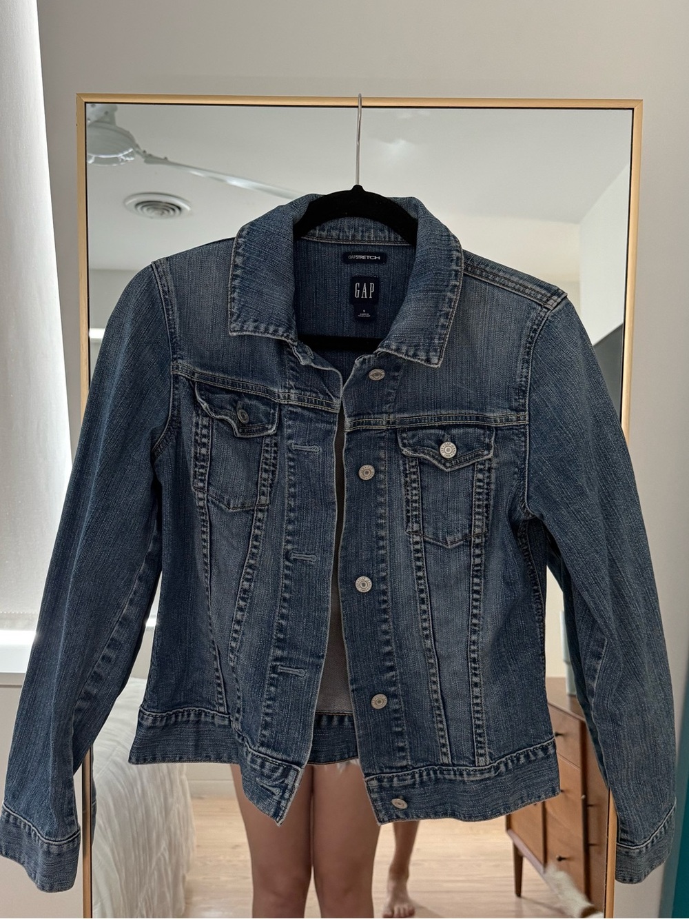 GAP Women's Classic Blue Denim Jacket